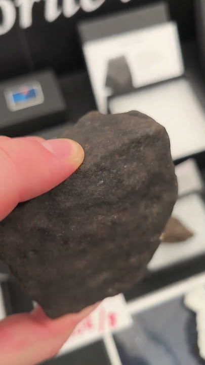 *Meteorite Benenitra ☄️ RARE INDIVIDUAL METEORITE #Meteorite #Météorite #Meteorites