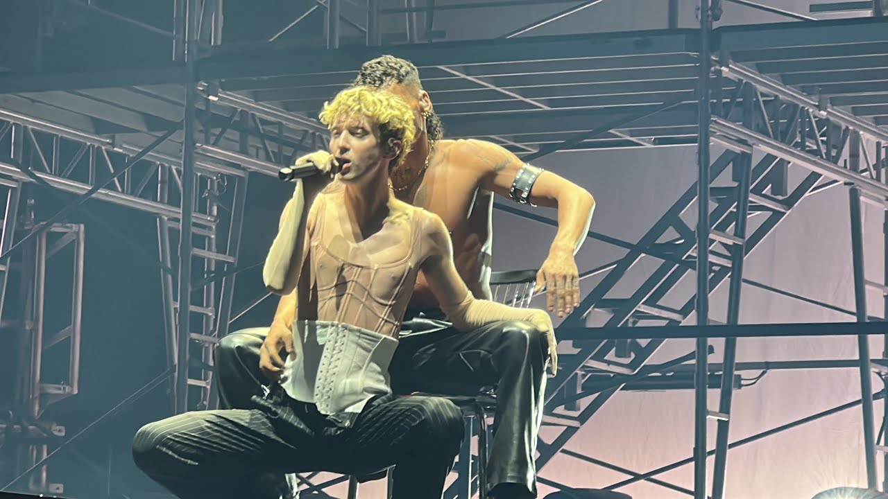 Troye Sivan - Live In Toronto - One Of Your Girls