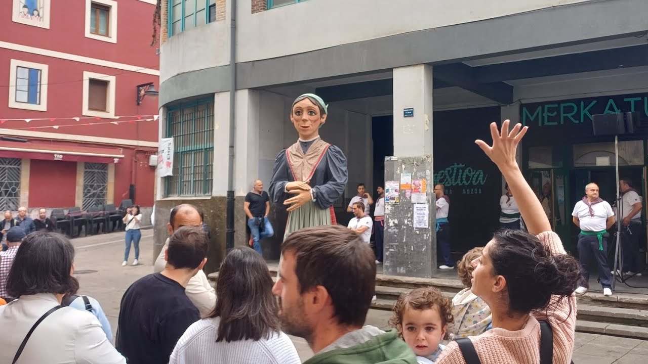Pasacalles de ZuBira (Portugalete) en la Presentación de los Nuevos Gigantes | 8 de Junio de 2024