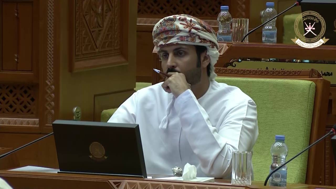 مداخلة سعادة طاهر بن مبخوت الجنبيبي  ممثل ولاية  الدقم مع معالي وزيرة التربية والتعليم