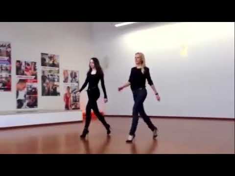 Learn How To Catwalk Like Professional Models إتعلمي الخطوات الخاصه لعارضات الأزياء المحترفيين 