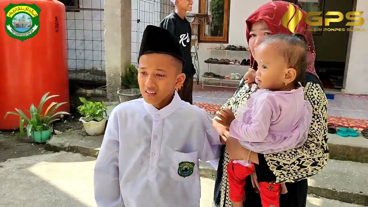 kesedihan ketika penjengukan santri setelah 40 hari di pesantren sangat menyentuh Hati....