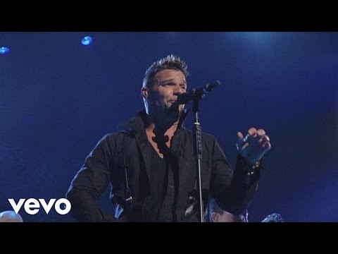 Ricky Martin – It's Alright (Live Black & White Tour)