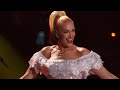 Blake Shelton Gwen Stefani Performing Happy Anywhere 