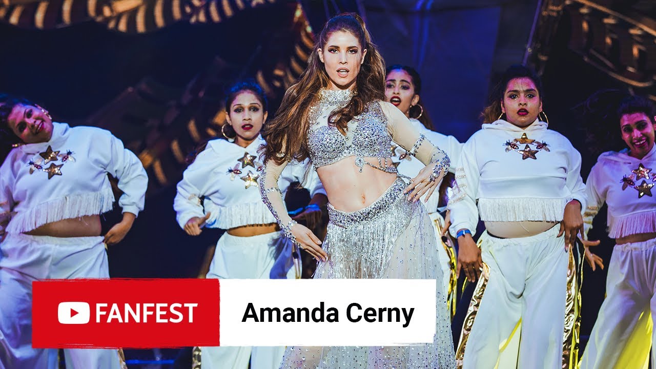 Amanda Cerny  YouTube FanFest Mumbai 2019