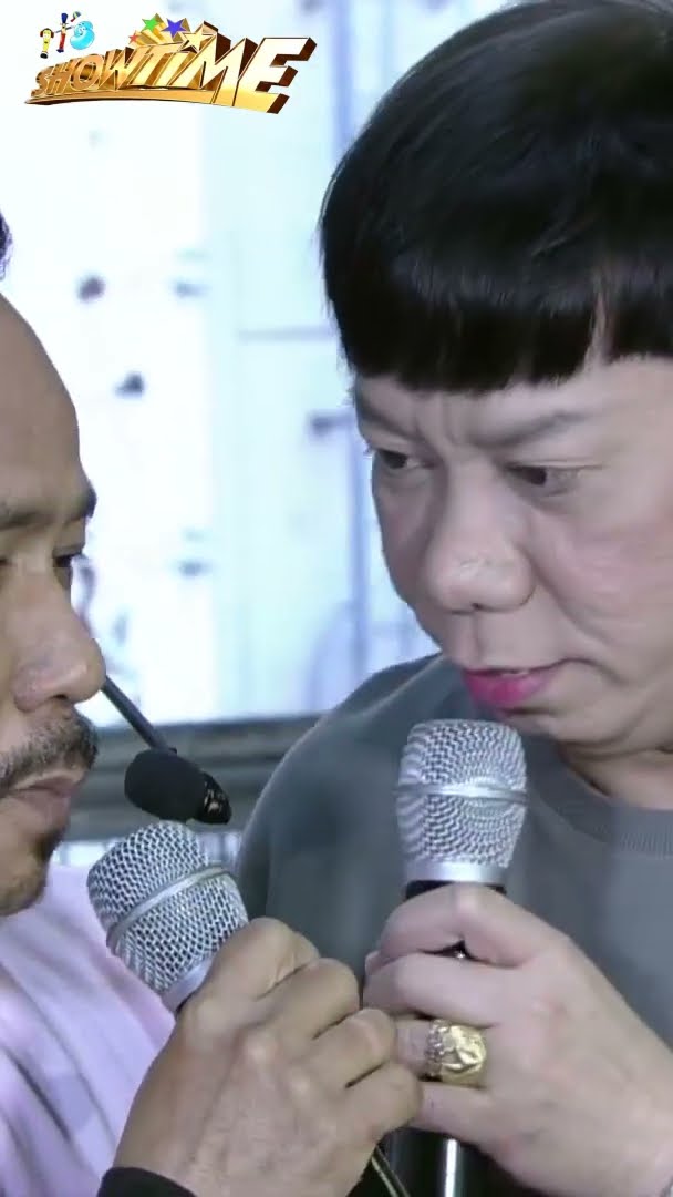 Masyadong malapit, Lassy! #shorts | It's Showtime