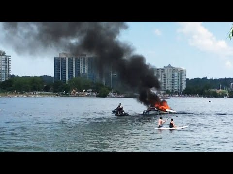 Four people rescued from a burning boat in Barrie, Ont.
