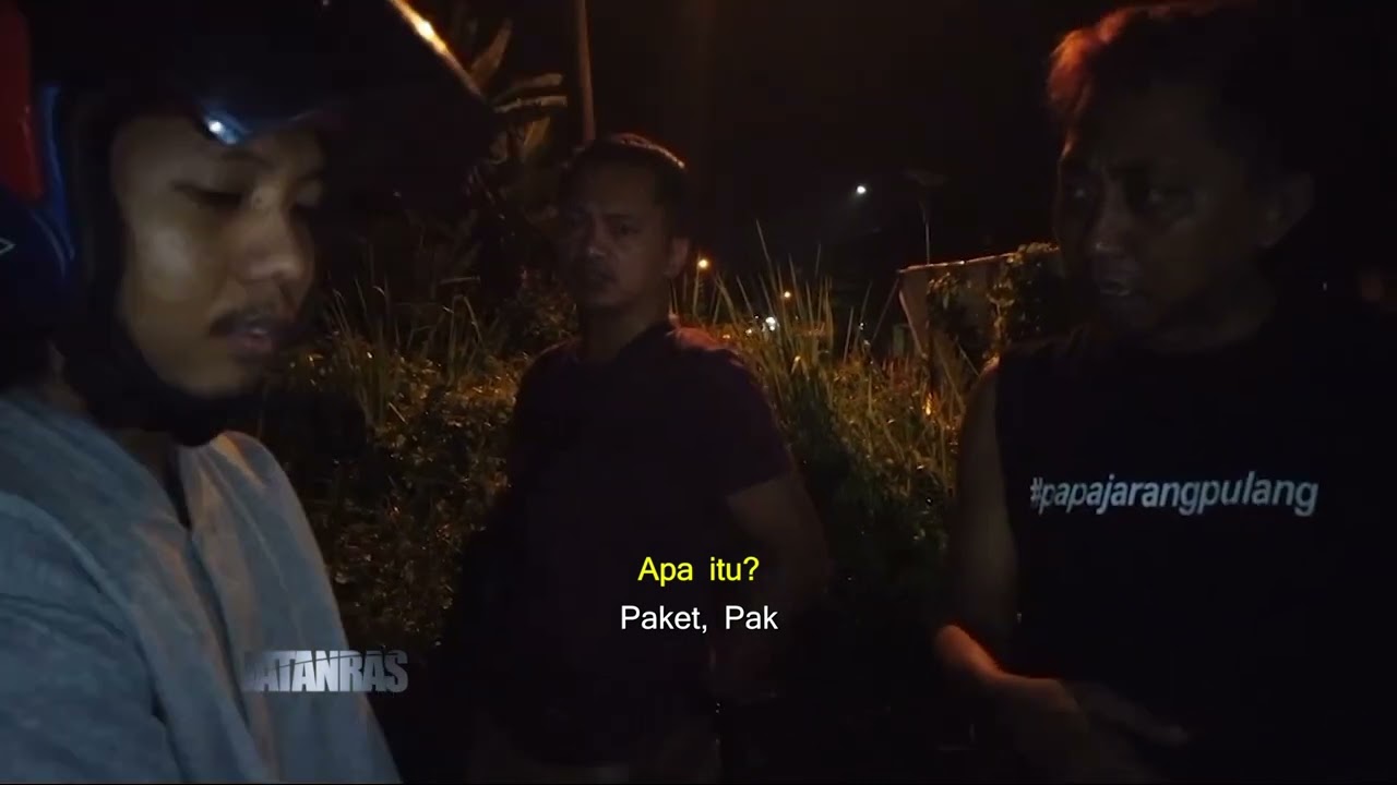 Pemuda Tertangkap Basah Tim Narko 10 Bawa Narkoba Sedang Menelepon Rekannya - JATANRAS