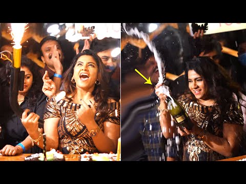 Big Boss Jyothi Birthday Celebrations In Hyderabad Pub | Srikanth Iyengar | Mumaith Khan | FL