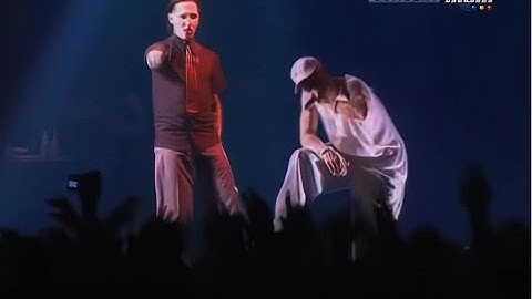 Eminem & Marilyn Manson — The Way I Am (Live @ Anger Management Tour) (Remastered)