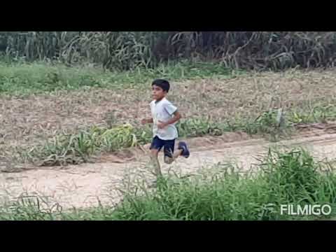 7 year child 15 kilometer race challenge by young man