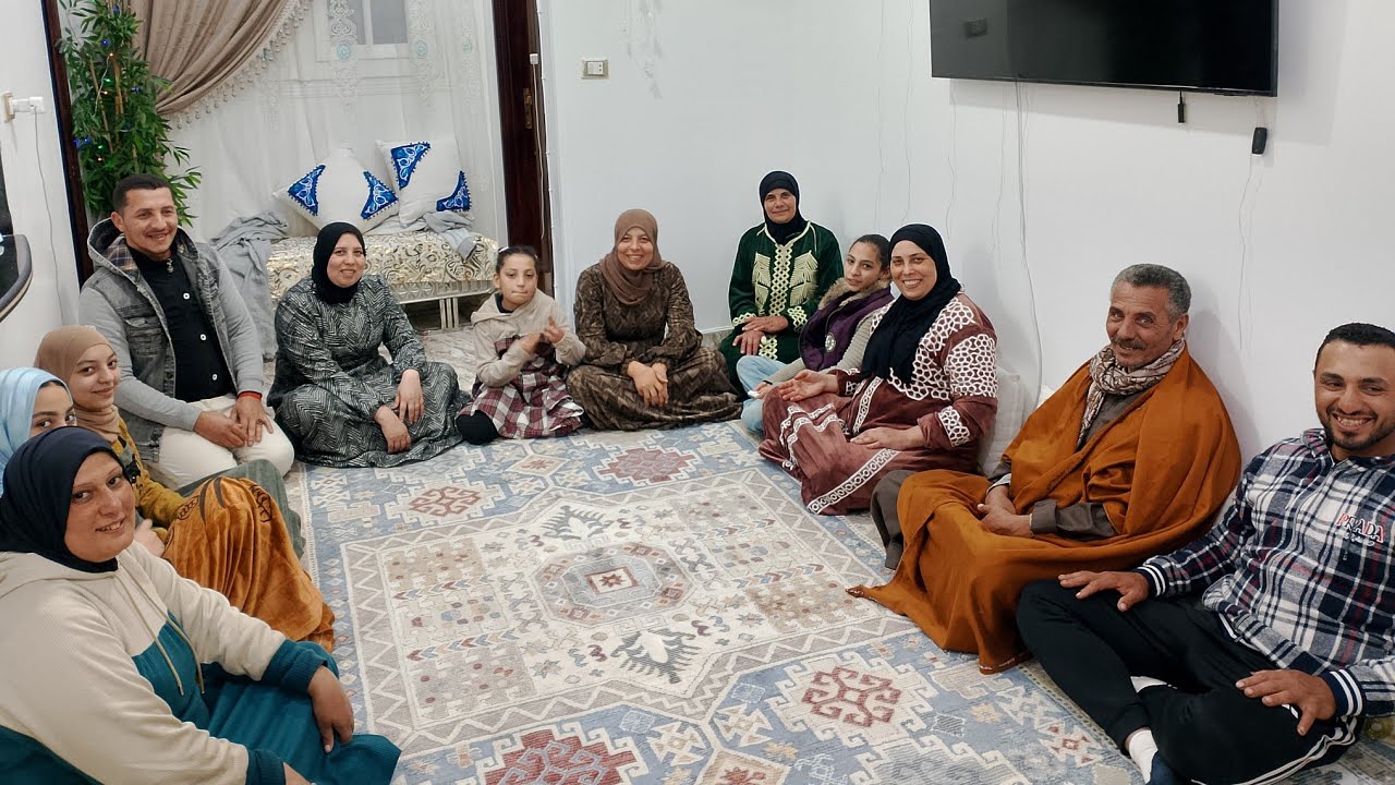 عاده كل سنه ليله رمضان عندنا مختلفه 👌وأجواء رمضان وسط عيلتك حاجه تانيه وفرحتنا كلنا بالدنيا وما فيها