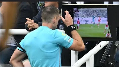 Arsenal's penaltyCONTROVERSIALLY DENIED by VAR vs Newcastle | Arsenal penalty overturned by VAR