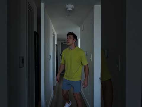 Bacon Hair plays a prank on a guy