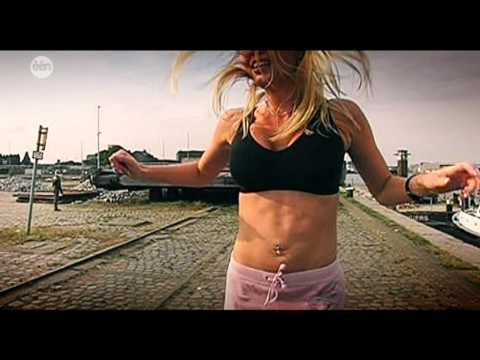 Lesley Ann Poppe 2011 Volt bh test ahh bra
