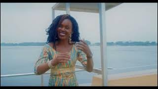 Ana bi arfa by Lady Amina