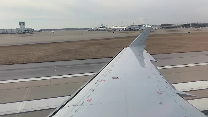 American Eagle, CRJ-700, landing in Cincinnati (HD)