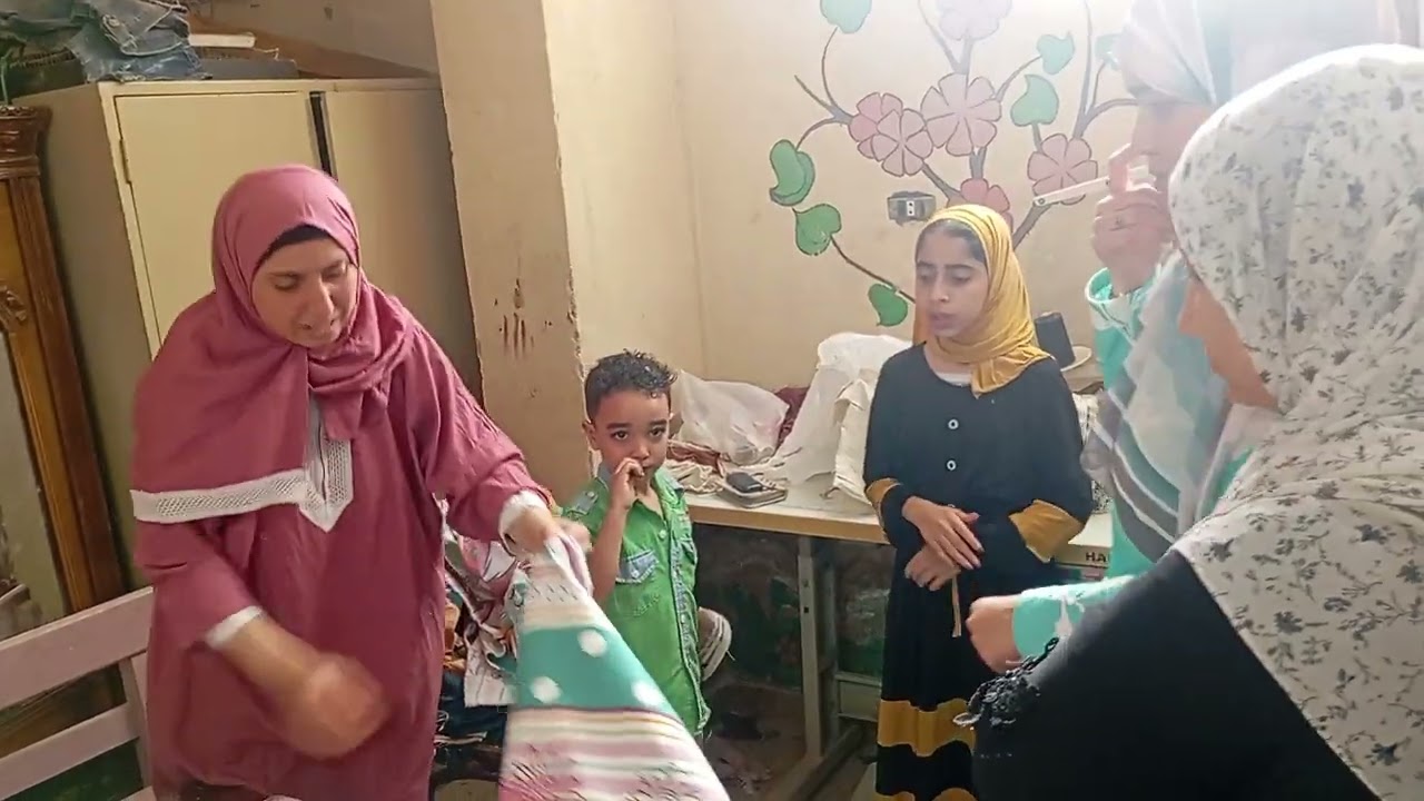 اتعلمي تفصلي طقم سرير ببساطة مع المدربة تهاني بجمعية الشرق الخيرية والتدريب من اجل التمكين الاقتصادي