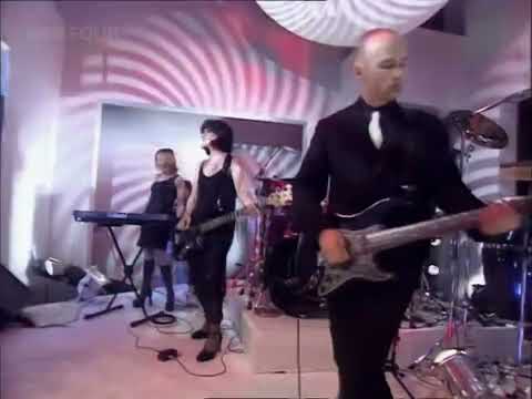 Moby - James Bond Theme - TOTP - 14 November 1997