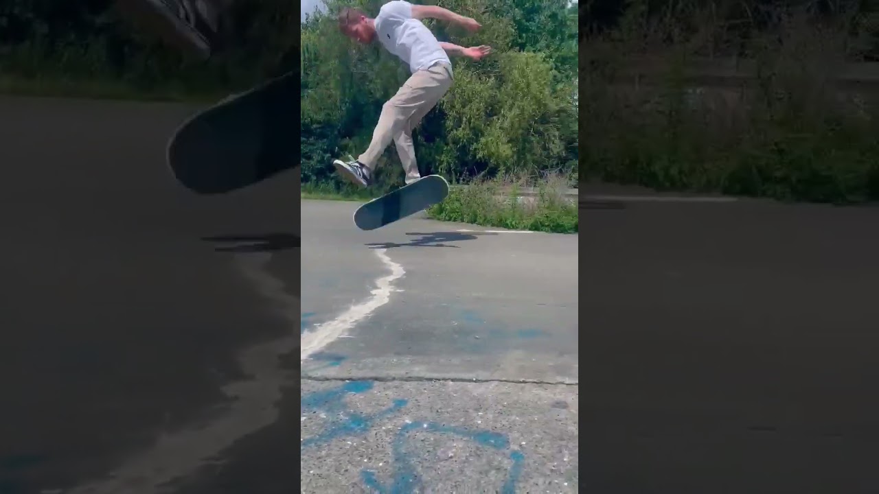Just a Sick Skate trick 