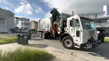 Bay disposal and recycling Peterbilt LEU labrie automizer on recycling