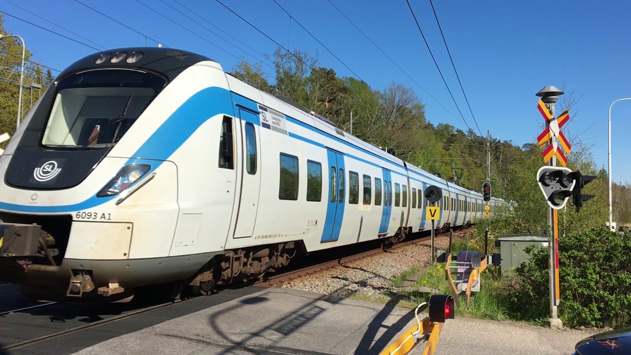 Järnvägsövergång i Fagersjö - Stockholm del 1 - YouTube