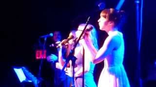 The Girls- Call Your Girlfriend