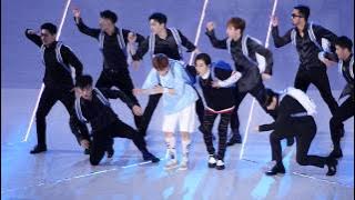170708 시우민 Xiumin  x 마크 Mark - Young & Free _ SMTOWN LIVE CONCERT 상암월드컵경기장