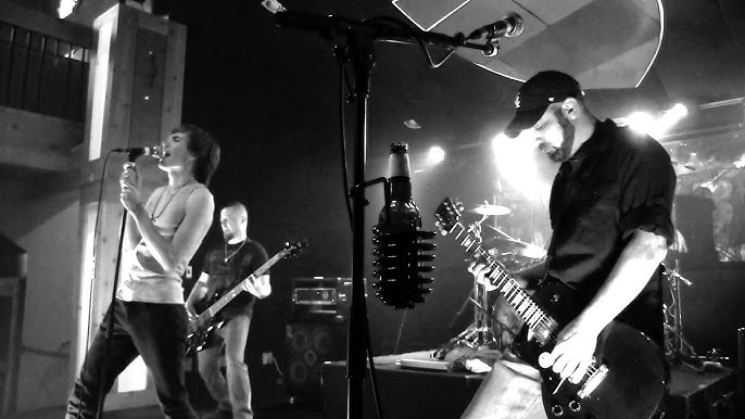 Alice In Chains Love Hate Love Bilbao k Live Youtube Alice In Chains Love Hate Love Bilbao k Live Youtube
