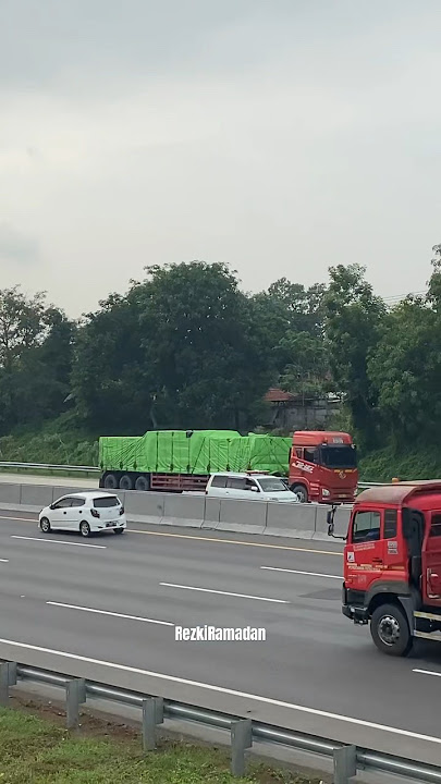 Ngeri truk Siba Surya Makin banyak POpulasinya😂 #huntingbus #busmania #trukoleng #truckvideo