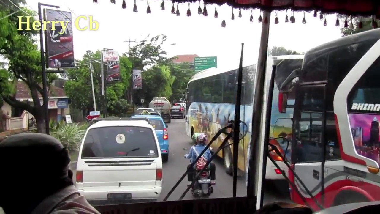 Bus Mira Ketemu Konvoi Luragung Bhineka DiSolo YouTube