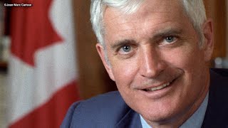 Rt. Hon. / Le très hon. John Turner (1929-2020) : Stamp unveiling / Dévoilement du timbre