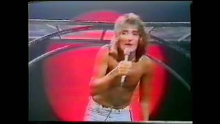 Video thumbnail of "Rod Stewart - Pretty Flamingo - A night on the town TV special 1976"