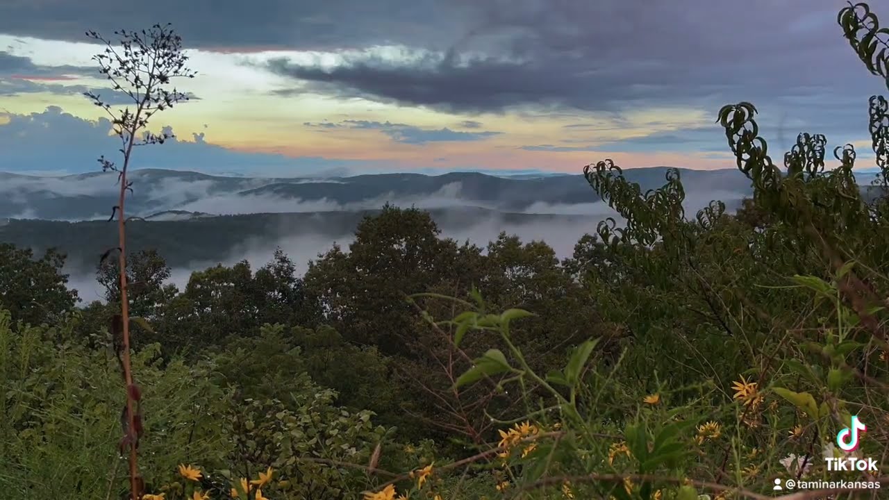 Time lapse sunset sky view from Rotary Ann overlook.