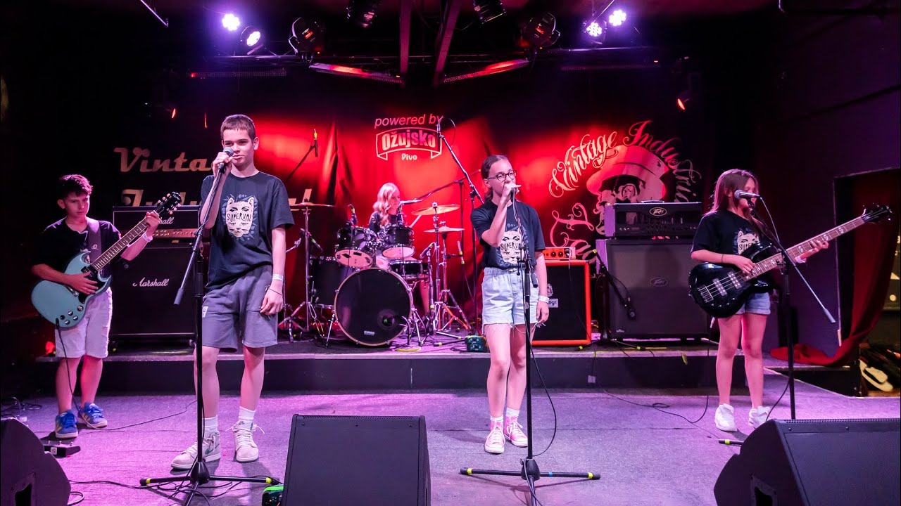 Superval: Queens of the Circle (Vintage Industrial Bar, 13.6.2025)