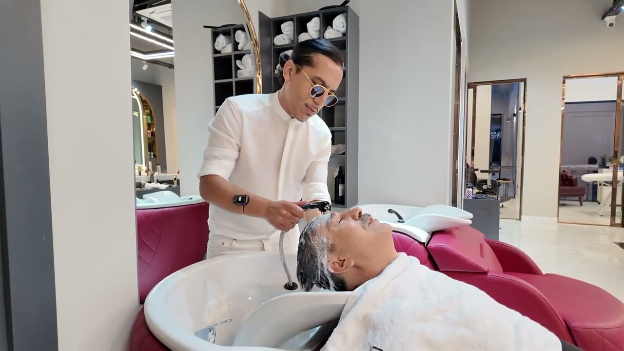 A RELAXING MASSAGE FOR ME FROM MY BARBER FRIEND IN HIS SALON