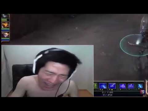 bipolar-mentally-disabled-korean-gamer-smashes-keyboard-over-league-of-legends-because-he’s-autistic