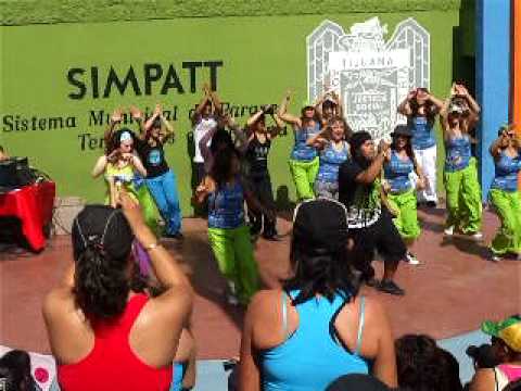 CALENTAMIENTO DE ZUMBA CON AURORA SOTO