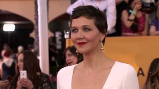 SAG Awards 2015: Maggie Gyllenhaal Red Carpet | ScreenSlam