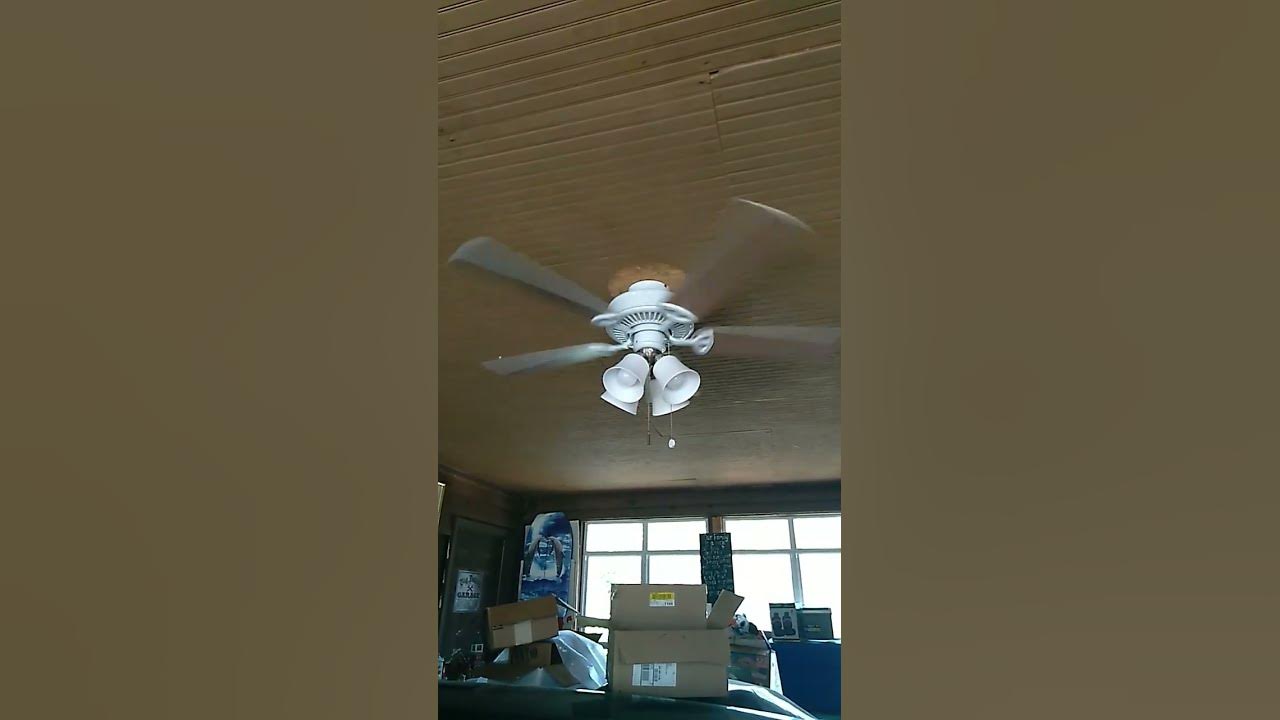 fiftytwo inch Hampton Bay Farmington Ceiling Fan In White Finish