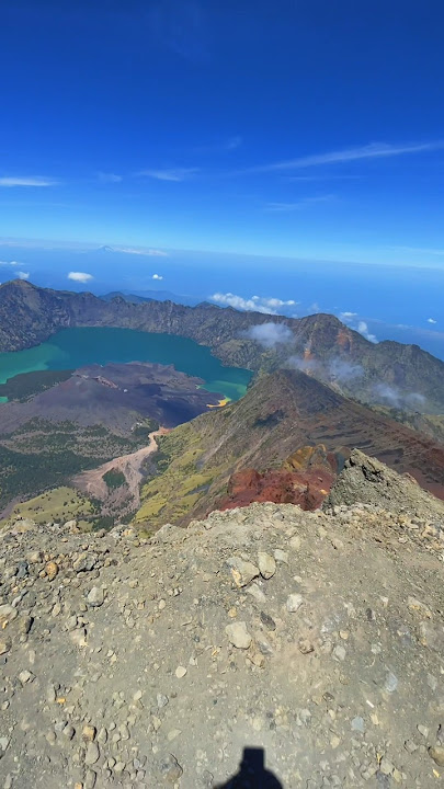 Menjelajahi Keindahan Danau Segara Anak dan Gunung Rinjani: Sunrise di Lombok #shorts