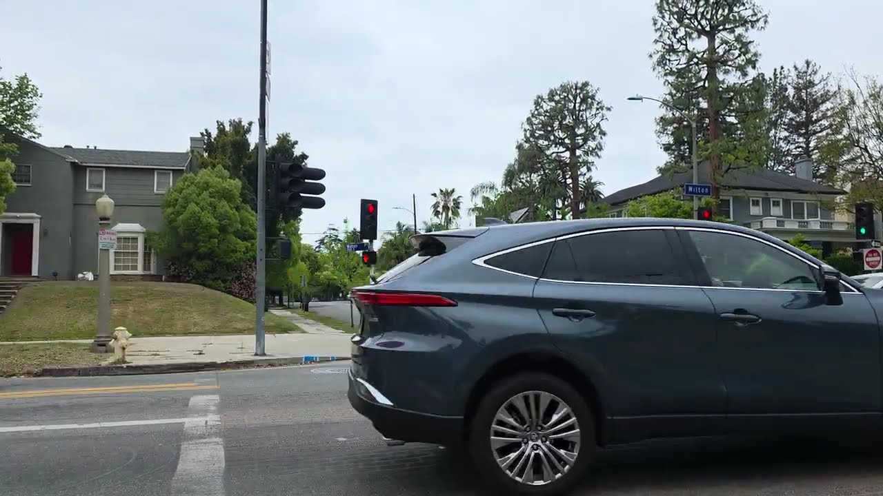 Walking from Manhattan Place to Windsor via Windsor Blvd – Exploring LA’s Historic Neighborhoods