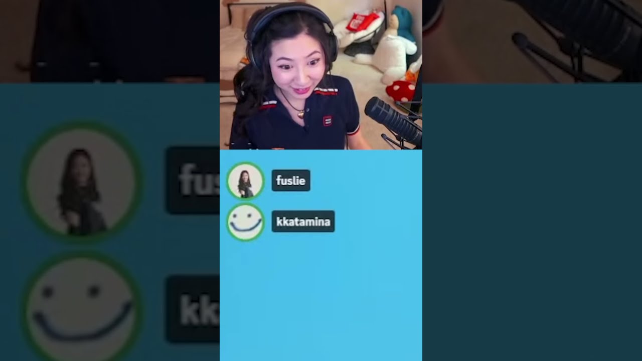 Fuslie S Mom Pays Miyoung Sykkuno To Be Friends With Leslie