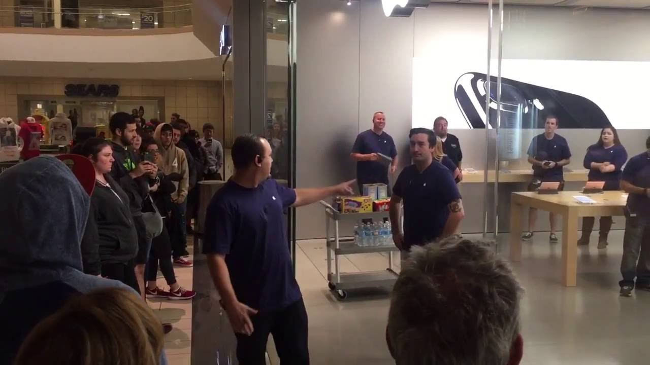 Apple Store in Santa Rosa opens for iPhone 7 & Apple Watch 2 YouTube
