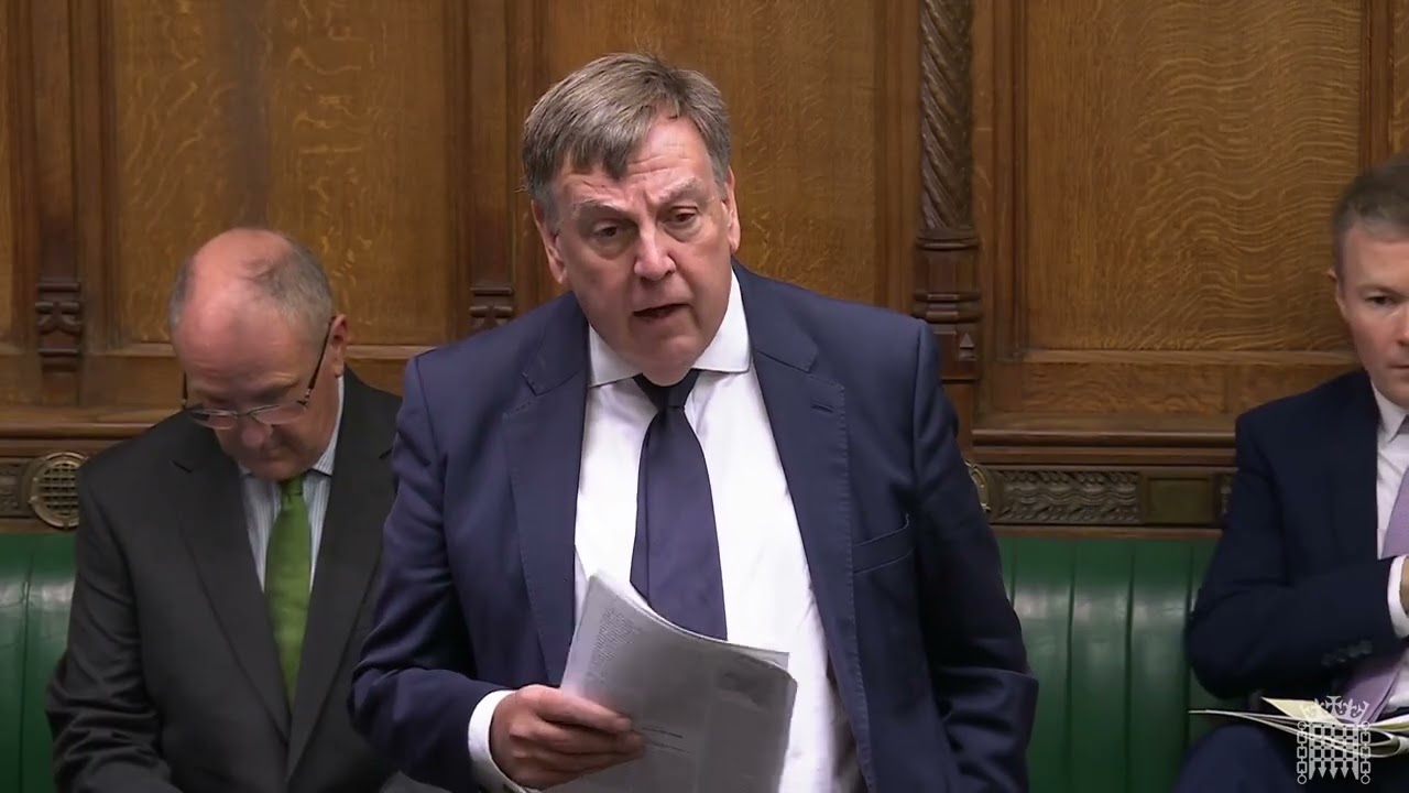 Sir John Whittingdale MP questions Minister on local government reform in Essex