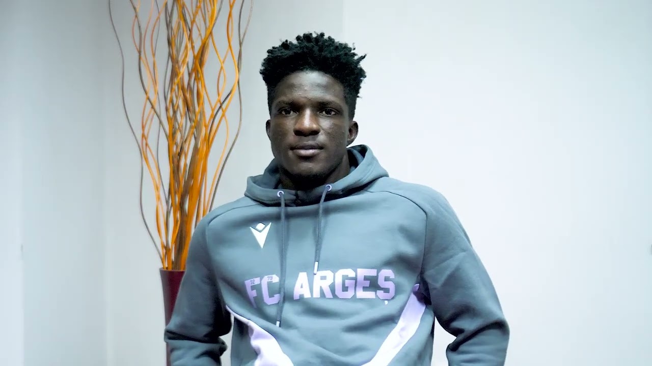 Să-l cunoaștem mai bine pe Michael Idowu ⚪️🟣