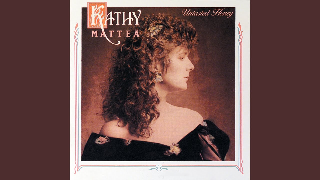 在 YouTube 上观看 Late In The Day 在 YouTube 上观看 Late In The Day