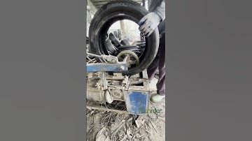 The cutting process of tires - a short video of real shooting