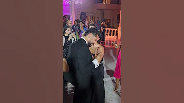 حضن من الهام صفي الدين لابن عمتها محمود شاهين لفرحتها بزواجه 