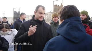 На Майдані обплювали Ігора Гужву